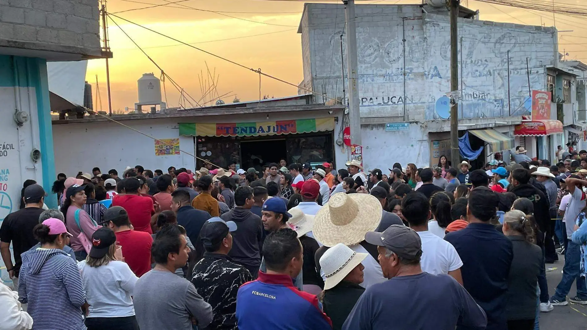 Retrasan por más de una hora cierre de casilla en Nopalucan 2